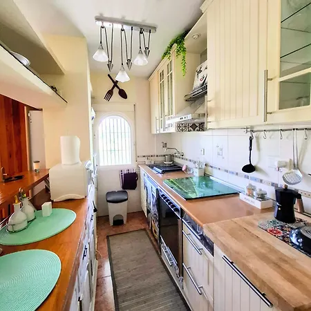 Sunflower House Apartment